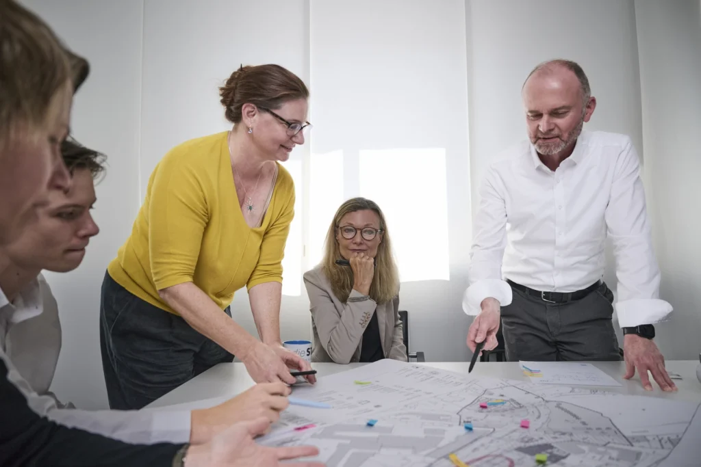 kontakt-ansprechpartner-die-steg-baulandentwicklung-baugebiet-Die_STEG_1818-0374