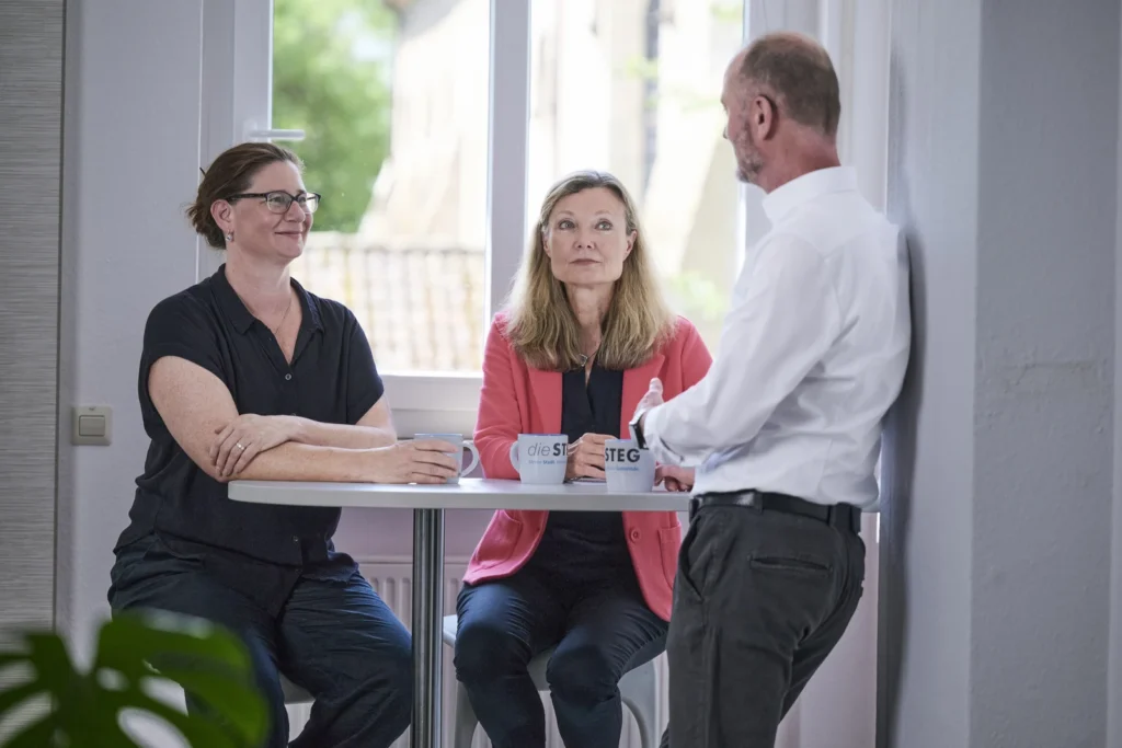 kontakt-ansprechpartner-die-steg-baulandentwicklung-baugebiet-Die_STEG_2103-0169